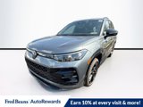 New 2025 Volkswagen Tiguan SE R-Line image 3