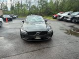 Used 2022 Volvo S60 B5 Inscription image 2