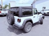 Used 2025 Jeep Wrangler Sport image 5