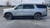Used 2024 Chevrolet Suburban RST w/ Luxury Package image 2