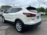 Used 2022 Nissan Rogue Sport SV w/ Technology Package image 4