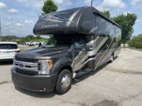 Used 2017 Ford F550 2WD Regular Cab Super Duty w/ XLT Value Package image 4