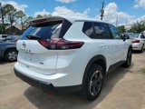 Used 2025 Nissan Rogue SV image 2
