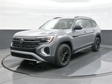New 2025 Volkswagen Atlas Peak Edition SE image 3