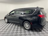 New 2026 Chrysler Pacifica Select image 5