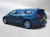 New 2025 Chrysler Pacifica Select image 5