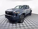 Used 2025 Toyota Tacoma TRD Sport image 3