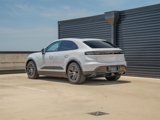 Certified 2025 Porsche Macan image 3