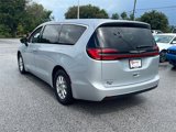 Used 2024 Chrysler Pacifica Touring-L image 5