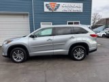 Used 2018 Toyota Highlander XLE image 3