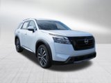 New 2025 Nissan Pathfinder Platinum w/ Black Appearance Package image 2
