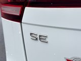 Used 2022 Volkswagen Tiguan SE w/ Panoramic Sunroof Package image 6