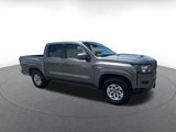 Used 2024 Nissan Frontier SV image 2