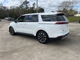 Used 2024 Kia Carnival EX image 5