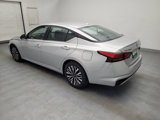 Used 2023 Nissan Altima 2.5 SV image 3
