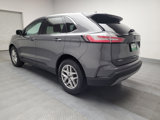 Used 2023 Ford Edge SEL image 5