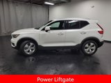 Used 2021 Volvo XC40 T5 Momentum image 5