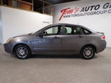 Used 2010 Ford Focus SE image 2