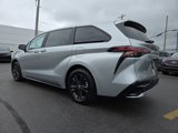 Used 2025 Toyota Sienna XSE image 5