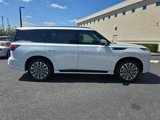 New 2025 INFINITI QX80 Luxe image 3