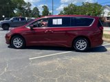 Used 2023 Chrysler Pacifica Touring-L image 4