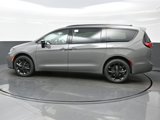 New 2025 Chrysler Pacifica Limited image 3