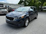 Used 2017 Kia Sedona LX w/ LX Essentials Premium Package image 2