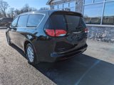 Used 2022 Chrysler Voyager LX image 4