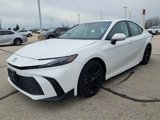 Used 2025 Toyota Camry SE image 3