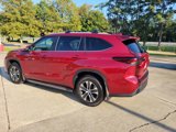 Certified 2025 Toyota Highlander XLE image 3