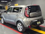 Used 2016 Kia Soul + image 4