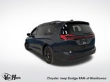 Used 2021 Chrysler Pacifica Limited w/ Uconnect Theater Family Group image 3