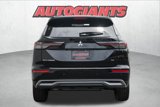 New 2025 Mitsubishi Outlander SE image 6