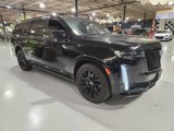 Used 2024 Cadillac Escalade ESV Sport Platinum w/ LPO, ONYX Package image 4