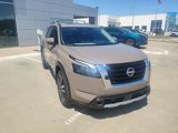 New 2025 Nissan Pathfinder Platinum image 3