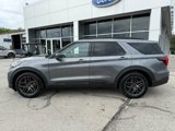 Used 2025 Ford Explorer ST image 4