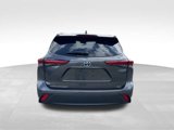 Used 2023 Toyota Highlander XLE image 4