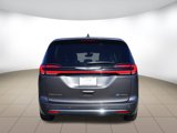 Used 2023 Chrysler Pacifica Touring-L image 6
