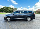 Used 2018 Chrysler Pacifica L image 4