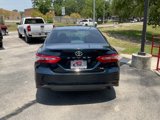 Used 2018 Toyota Camry LE image 5