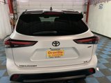 New 2025 Toyota Highlander XLE image 4