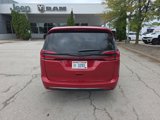 New 2026 Chrysler Pacifica Select image 5
