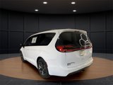 New 2024 Chrysler Pacifica Limited w/ S Appearance Package image 3