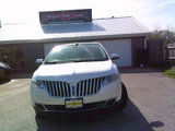 Used 2012 Lincoln MKX FWD image 3