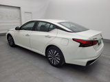 Used 2023 Nissan Altima 2.5 SV image 3