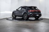 Used 2025 Porsche Macan image 3