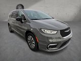 New 2025 Chrysler Pacifica Select w/ Uconnect Theater Family Group image 4