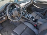 Certified 2025 Porsche Macan image 4