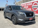 New 2025 Nissan Pathfinder Platinum image 2