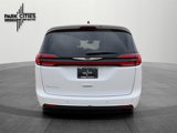New 2025 Chrysler Pacifica Select image 4